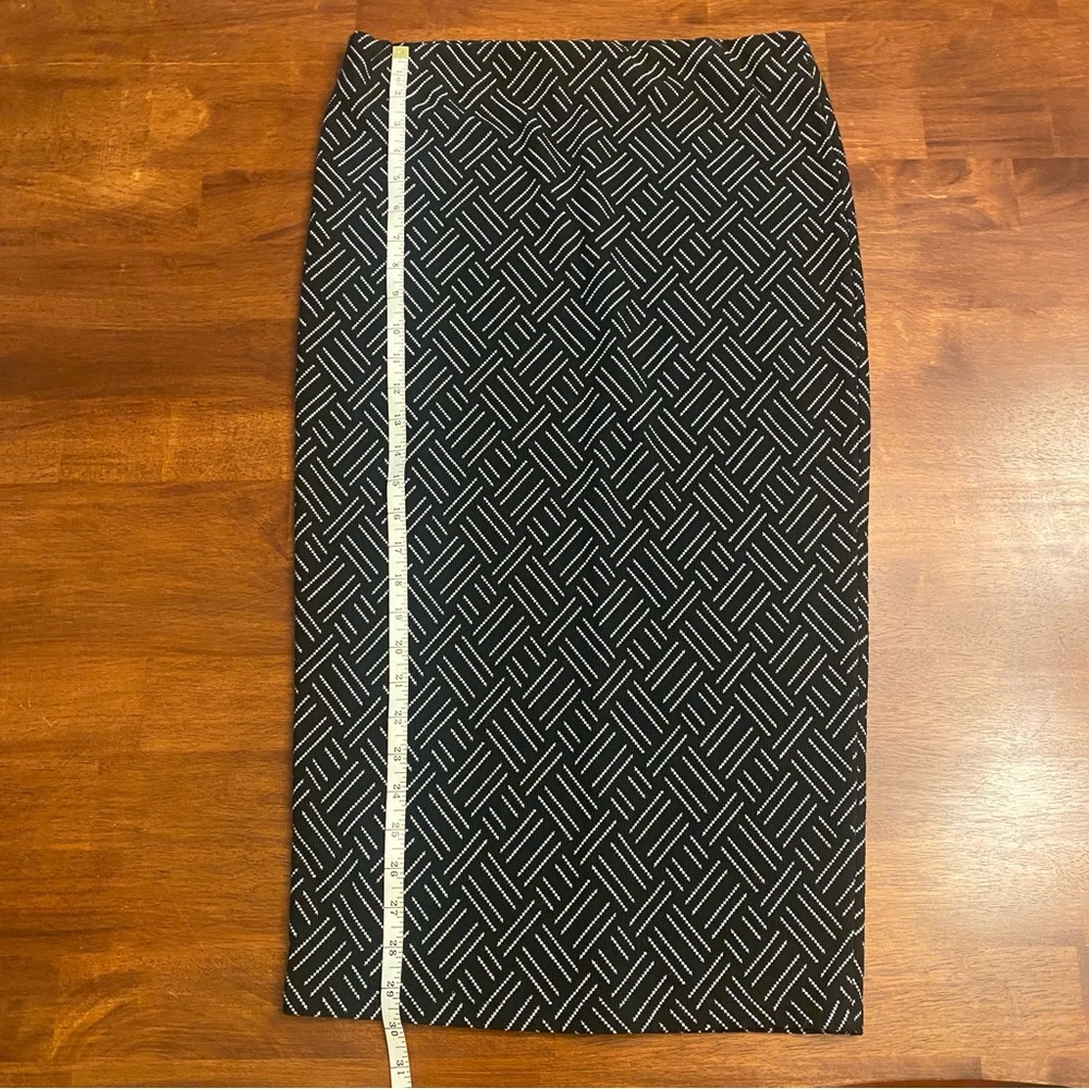 Zara Black and Green Midi Pencil Skirt for Work